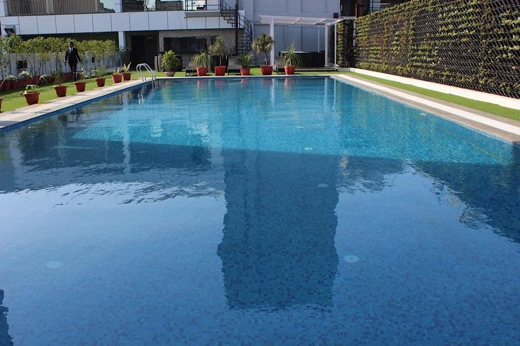 Xenious World Square Hotel Ghaziabad Luaran gambar