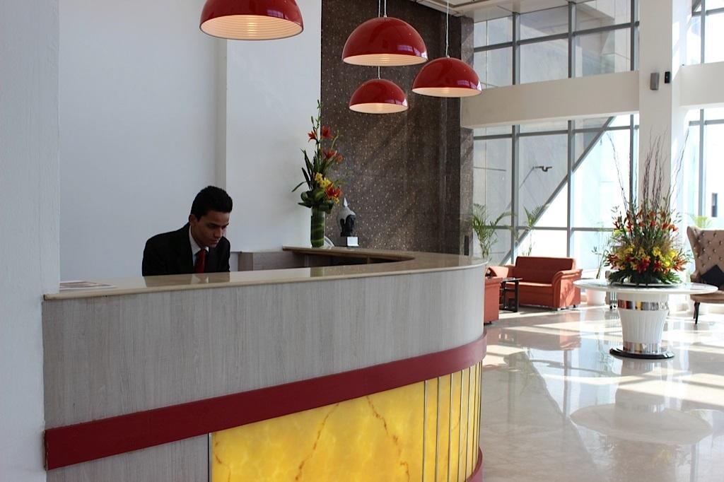 Xenious World Square Hotel Ghaziabad Luaran gambar