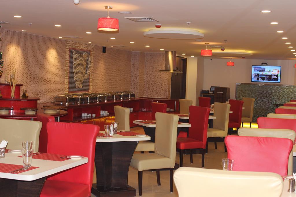 Xenious World Square Hotel Ghaziabad Luaran gambar