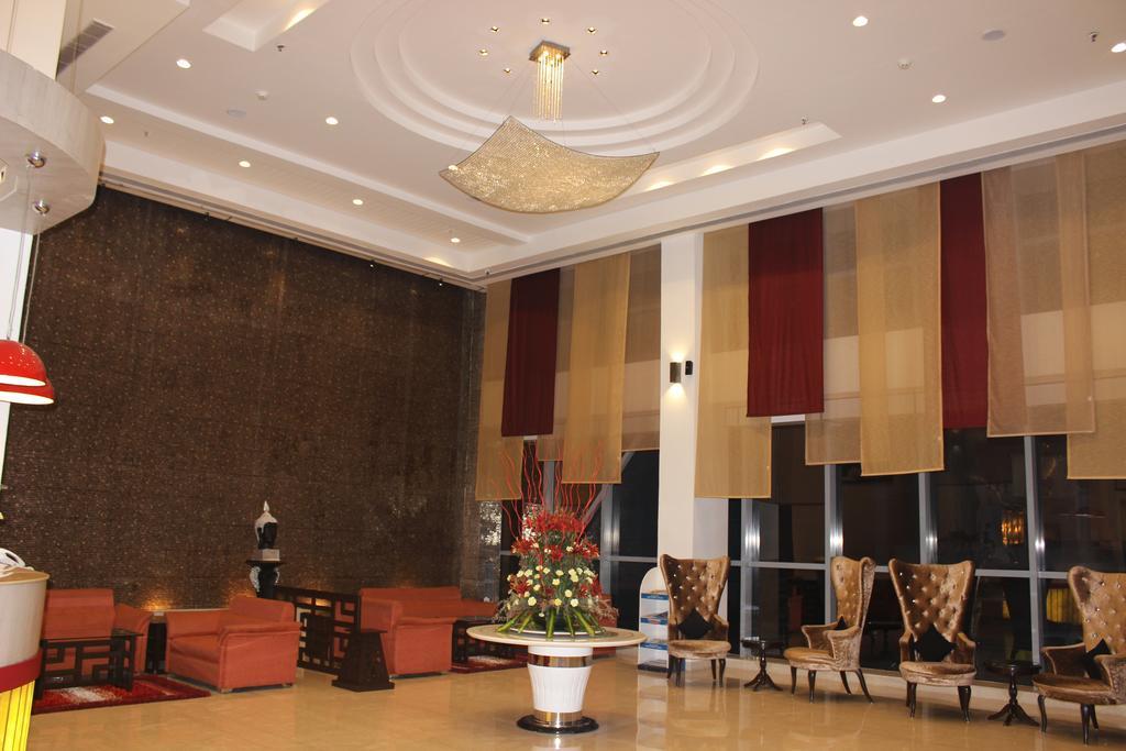 Xenious World Square Hotel Ghaziabad Luaran gambar
